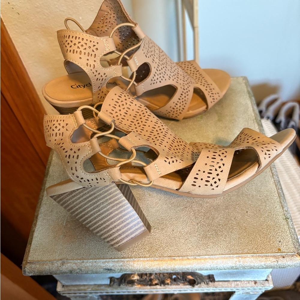 Cityclassified Beige Cutout Block Heels